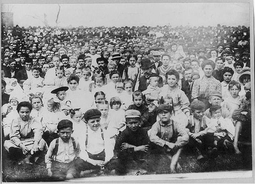 Strikes - coal miners, Penna. - strikers mass meeting at Indian Mound, McKee's Rocks