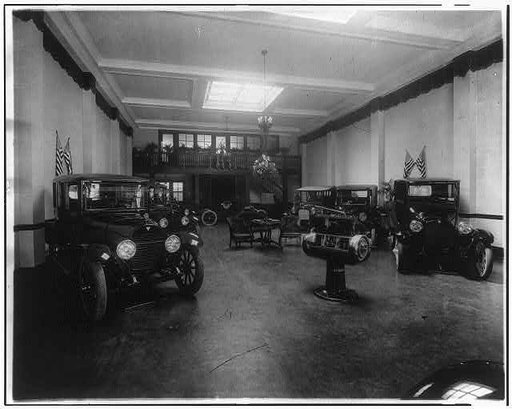 Automobile showroom (Hudsons on left)