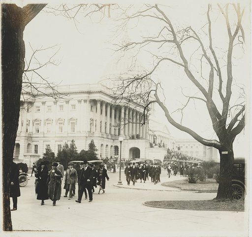 Members of Congress leaving the U.S. Capitol after the closing of Congress
