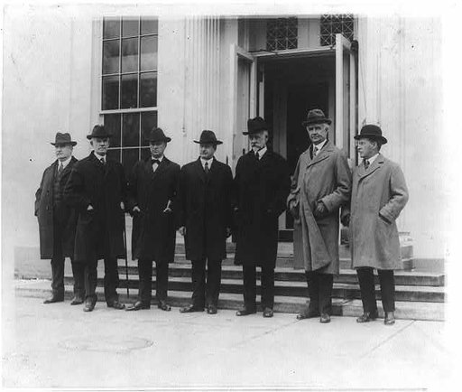 Joint committee of House and Senate who called on the Pres. to inform him of opening of the 67th Congress