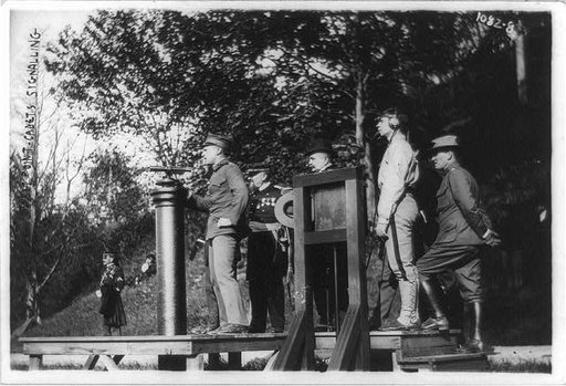 West Point cadets signalling