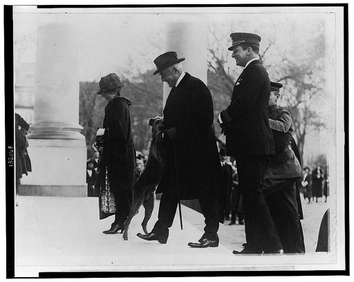Laddie Boys [sic] greeting the return of the President and Mrs. Harding from Florida in 1923