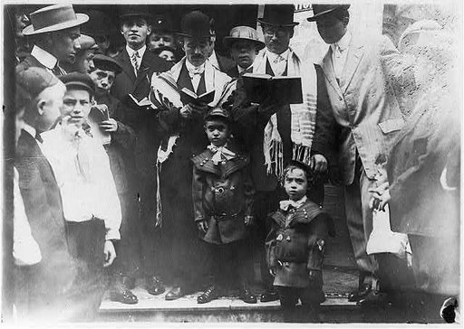 Jewish life - Jews praying on Jewish New Year