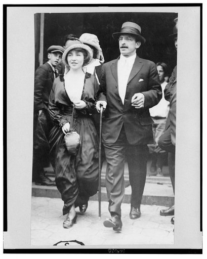 Alexander Berkman and Helen Harris arriving in Tarrytown, full-length portrait, standing, facing slightly left