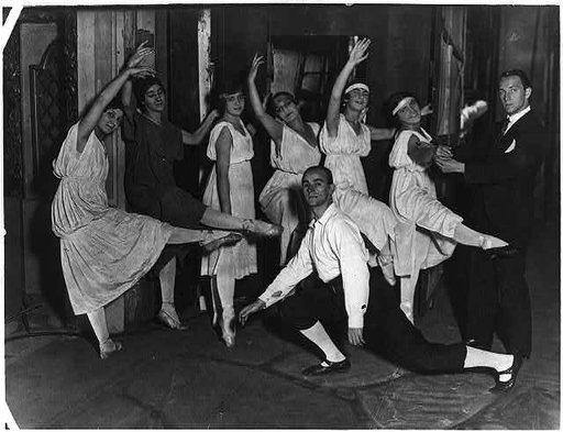 Ballet rehearsals, New York City, ca. 1916: [Unidentified group of 6 women & 2 men