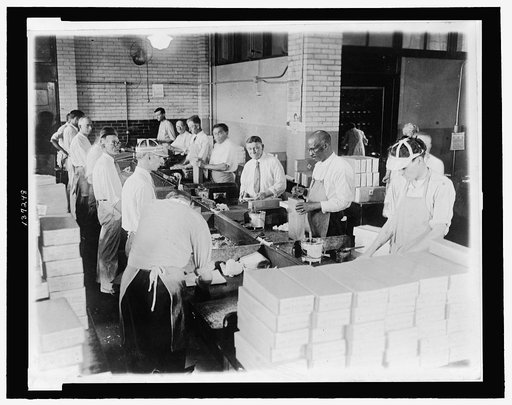 Packing the small sized currency at the Bureau of Engraving and Printing