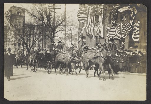 Roosevelt on his way to the Capitol