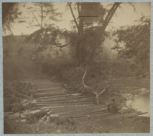 Pontoon bridge