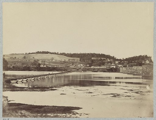 Pontoon bridge across Potomac River at Berlin, October 1862