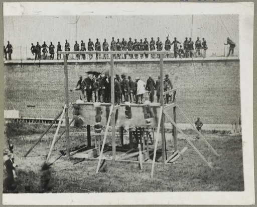 Hanging conspirators (The drop)