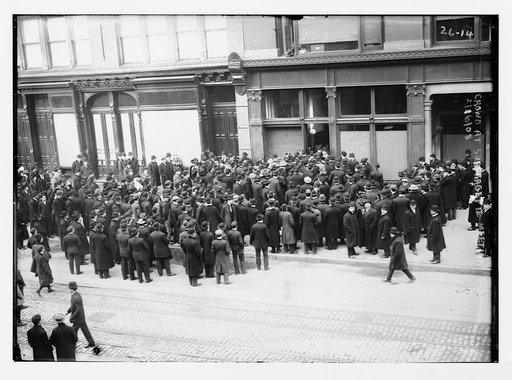 Crowd at suffragette meeting, New York