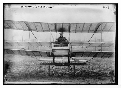 Delagrange and his aeroplane