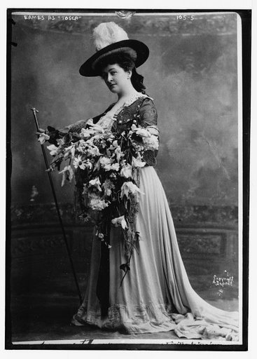 Eames as "Tosca", standing, three-quarters view, copyright A. Dupont