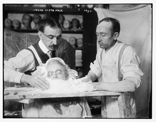Making death mask