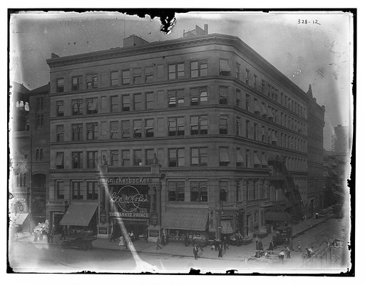 Knickerbocker Theatre playing Geo. M. Cohan's "The Yankee Prince"
