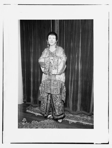 Lucrezia Bori in "L'Oracola"