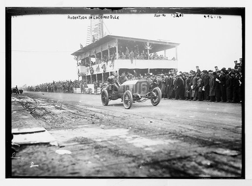 Robertson in "Locomobile" [Vanderbilt Cup Auto Race