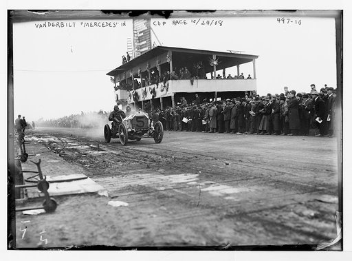 W.K. Vanderbilt Jr.'s "Mercedes" in cup race [Vanderbilt Cup Auto Race