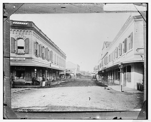 Main St., Honolulu - Fancy goods