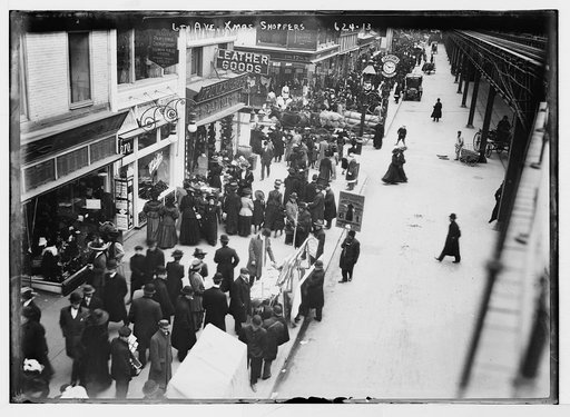 6th Ave., Xmas shoppers [New York