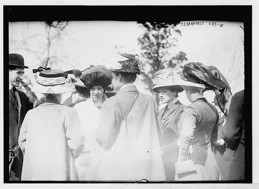 Group of people at Cedarhurst Cup Horse show