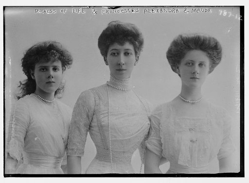 Duchess of Fife, Princesses Alexandria and Maude