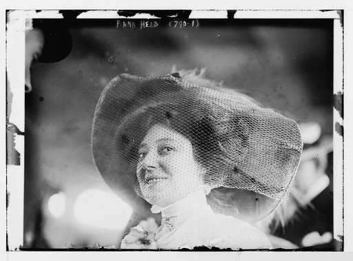 Anna Held