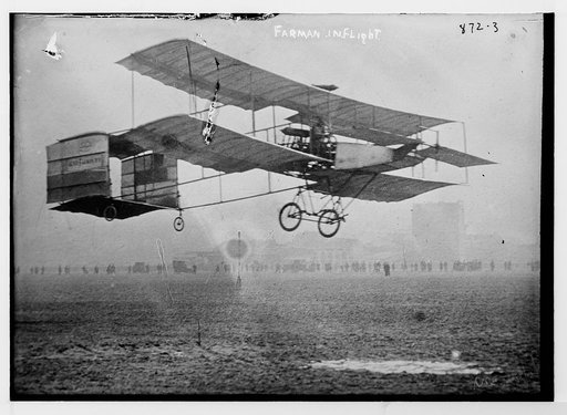 Farman flying machine, in flight