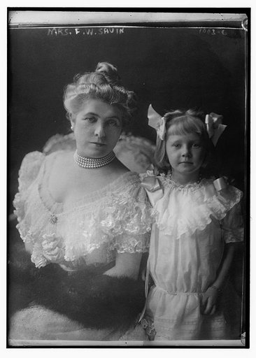 Mrs. F.W. Savin with little girl (daughter?)