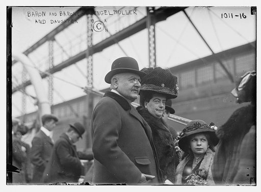 Baron and Baroness Hengelmuller and daugher at boat piers
