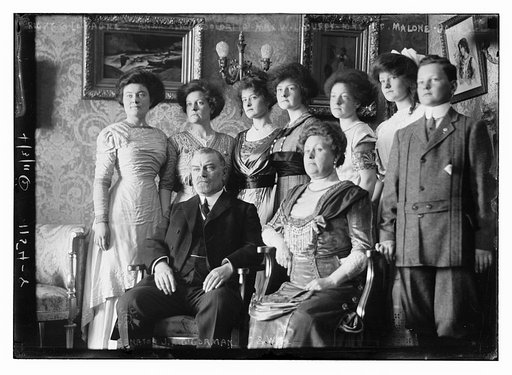 Sen. J.A. O'Gorman (N.Y.)  and wife, seated, and left to right, Agnes, Anna, Alice, Dolorita, Mrs. W.L. Duffy, Mrs. D.F. Malone, James