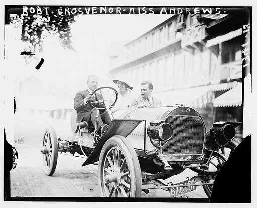 Robt. Grosvenor & Miss Andrews (in auto)