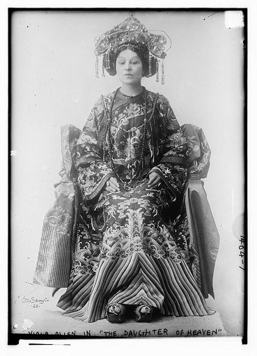 Viola Allen in the "Daughter of Heaven"