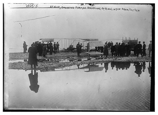 At Nice, dragging aeroplane of Rawlinson from the sea
