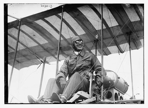 Harmon in aeroplane