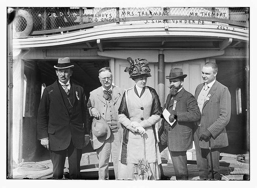 Dr. D.S. Resselhuys, Mrs. Themaat, Mr. Themaat, D.O. Engelen, J. Simon Vanderaa