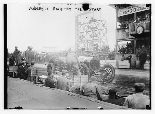 Vanderbilt Race - at the start