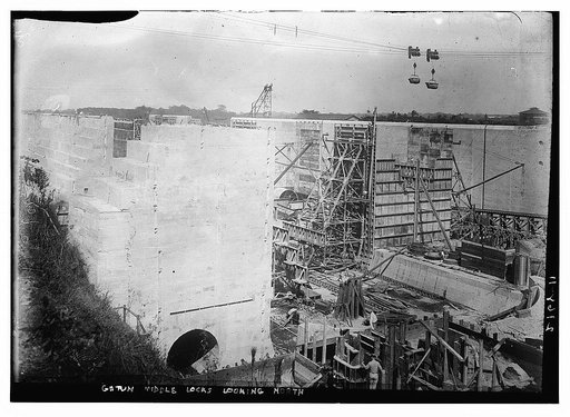 Gatun middle locks looking north