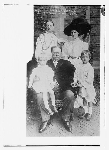 Pres. Taft, his sister, her children and Major Butt