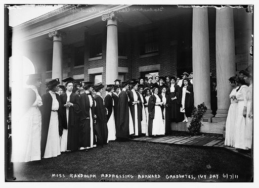 Miss Randolph addressing Barnard Grads, Ivy Day, 1911