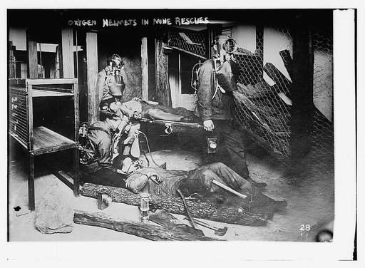 Oxygen helmets in mine rescues