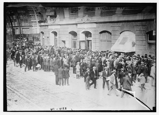 Crowd outside Shibe Park - 9 am.  World's Series Phila.
