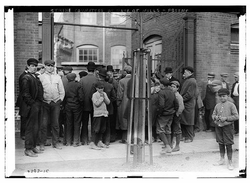 Strike committee at Gate of Mills - Passaic
