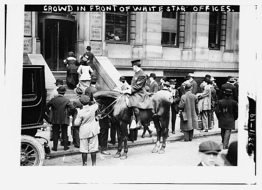 Crowd in front of White Star offices