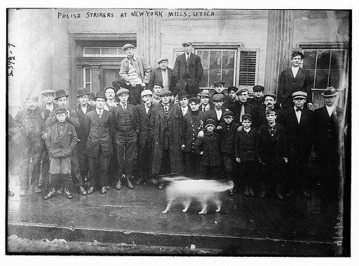 Polish strikers at New York Mills, Utica