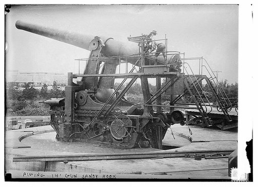 Aiming 14" gun -- Sandy Hook