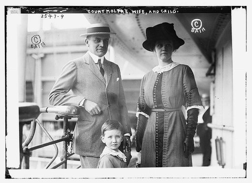 Count Moltke, wife and child
