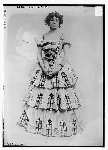 Auriol Lee (1st act)