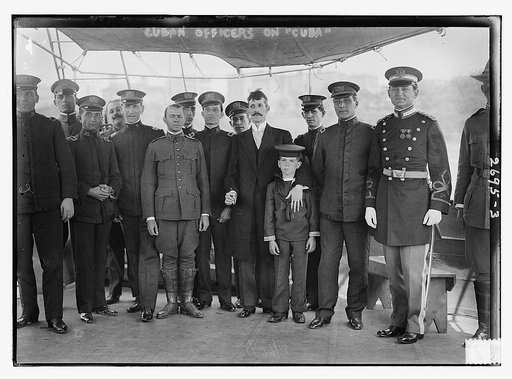 Cuban officers on CUBA