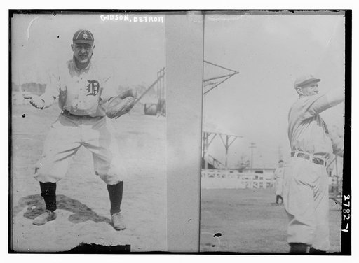 Frank Gibson at left, Detroit AL (baseball)